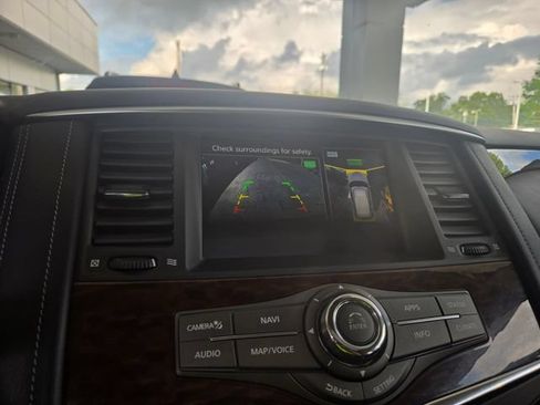 Used 2020 Nissan Armada Platinum w/ Captain's Chairs Package RWD image 12