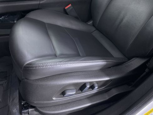 Certified 2023 Cadillac XT5 Premium Luxury image 9