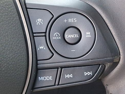 Certified 2023 Toyota Corolla Cross LE AWD/4WD image 22