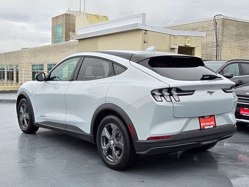 Used 2021 Ford Mustang Mach-E Select image 5