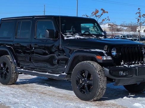 Used 2021 Jeep Wrangler Unlimited Sahara image 9