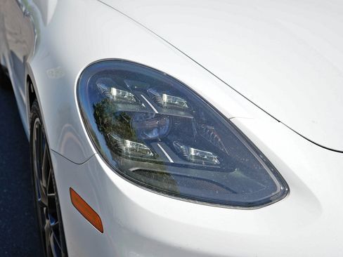 Used 2023 Porsche Panamera 4 Platinum Edition AWD/4WD image 2