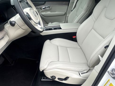New 2026 Volvo XC90 B6 Ultra w/ Protection Package image 19