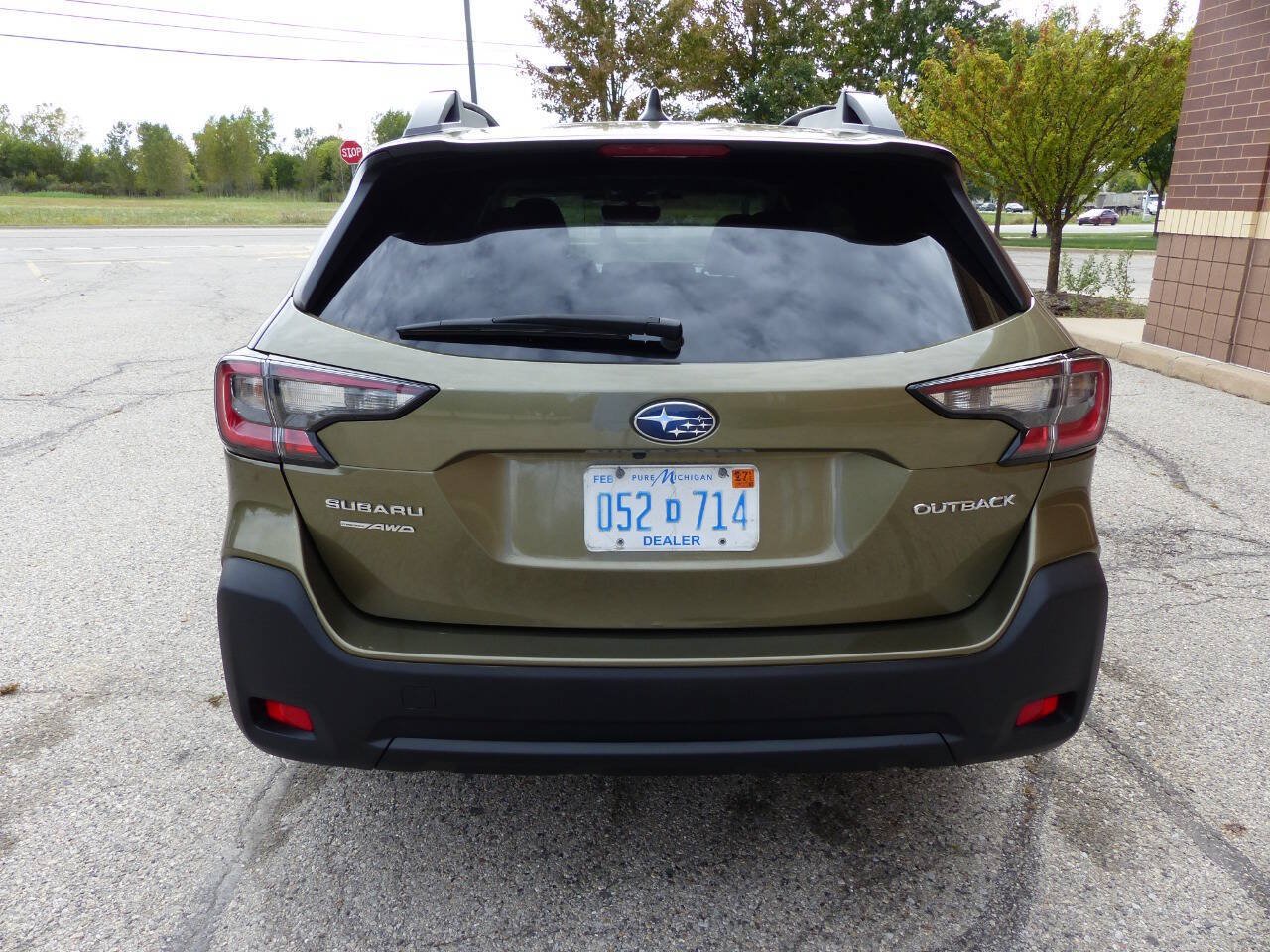 Used 2023 Subaru Outback Premium AWD/4WD image 8
