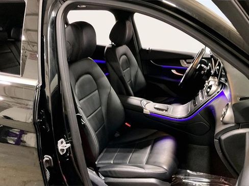 Used 2022 Mercedes-Benz GLC 300 4MATIC image 7