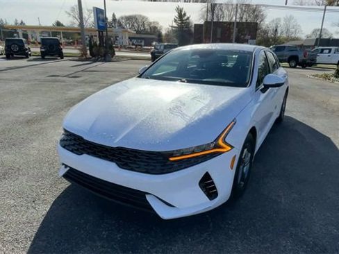 Used 2022 Kia K5 LXS image 5