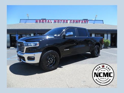 Used 2025 RAM 1500 Laramie AWD/4WD image 1
