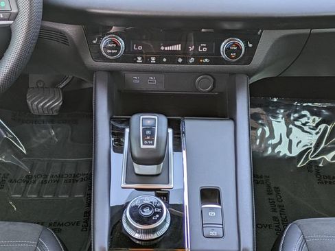Used 2023 Mitsubishi Outlander SE FWD image 19