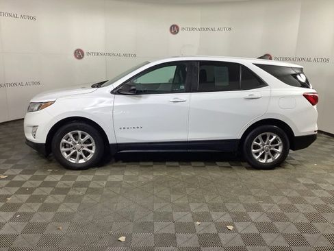 Used 2020 Chevrolet Equinox LS w/ LS Convenience Package image 7