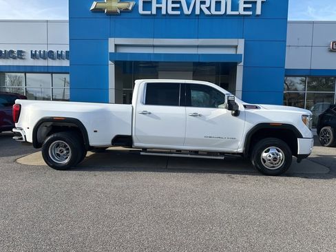 Used 2020 GMC Sierra 3500 Denali w/ Denali Ultimate Package image 3