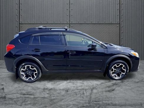 Used 2017 Subaru Crosstrek 2.0i Premium AWD/4WD image 2