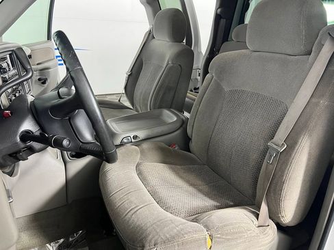 Used 2000 Chevrolet Silverado 2500 LS RWD image 18