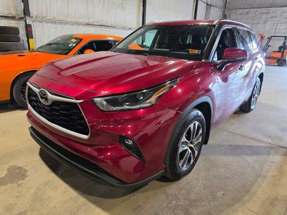 Used 2021 Toyota Highlander XLE