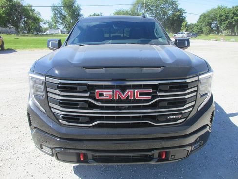 New 2026 GMC Sierra 1500 AT4 w/ AT4 Premium Package AWD/4WD image 12