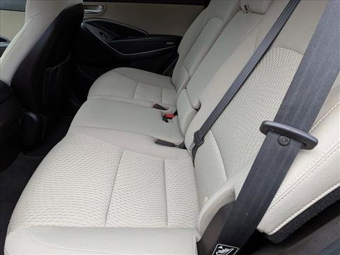 Used 2017 Hyundai Santa Fe Sport FWD image 16