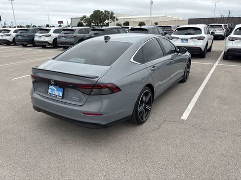 Used 2025 Honda Accord Sport image 5