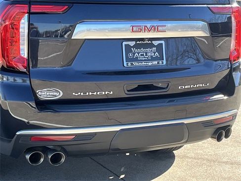 Used 2023 GMC Yukon XL Denali image 6