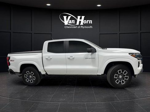 Used 2025 Chevrolet Colorado Z71 AWD/4WD image 8
