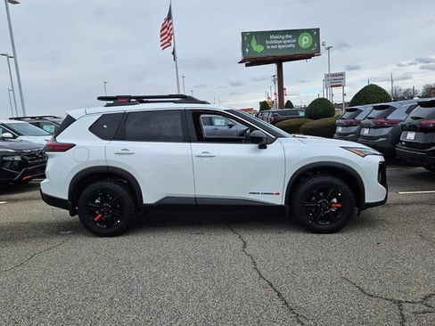 New 2026 Nissan Rogue SV image 15