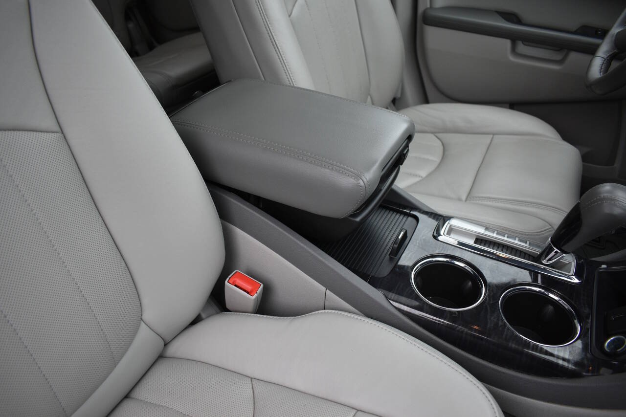 Used 2017 Buick Enclave Leather FWD image 30