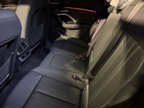 New 2025 Audi Q5 Premium image 2