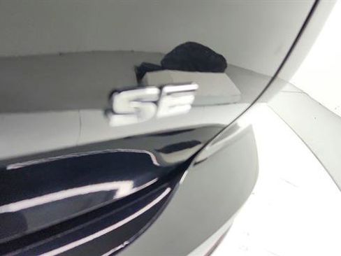 Used 2024 Mitsubishi Outlander SE image 33