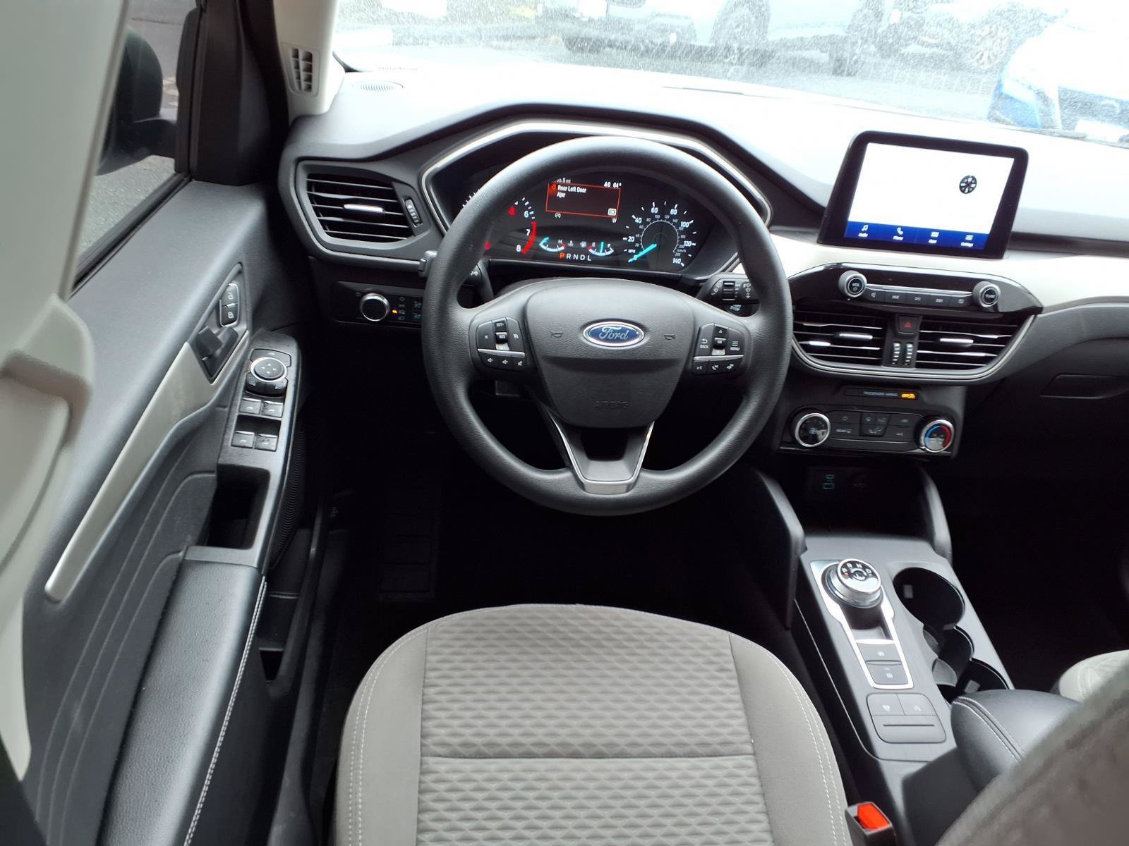Used 2022 Ford Escape SE FWD image 4