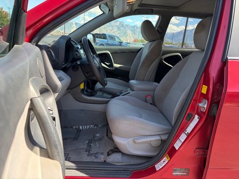 Used 2011 Toyota RAV4 4WD w/ Upgrade Value Pkg image 11