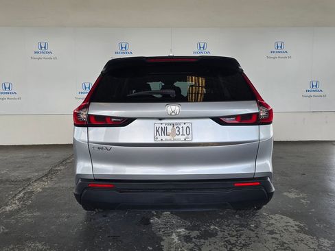 Used 2025 Honda CR-V LX image 5