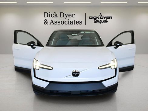 New 2026 Volvo EX30 Ultra w/ Protection Package Premier image 8