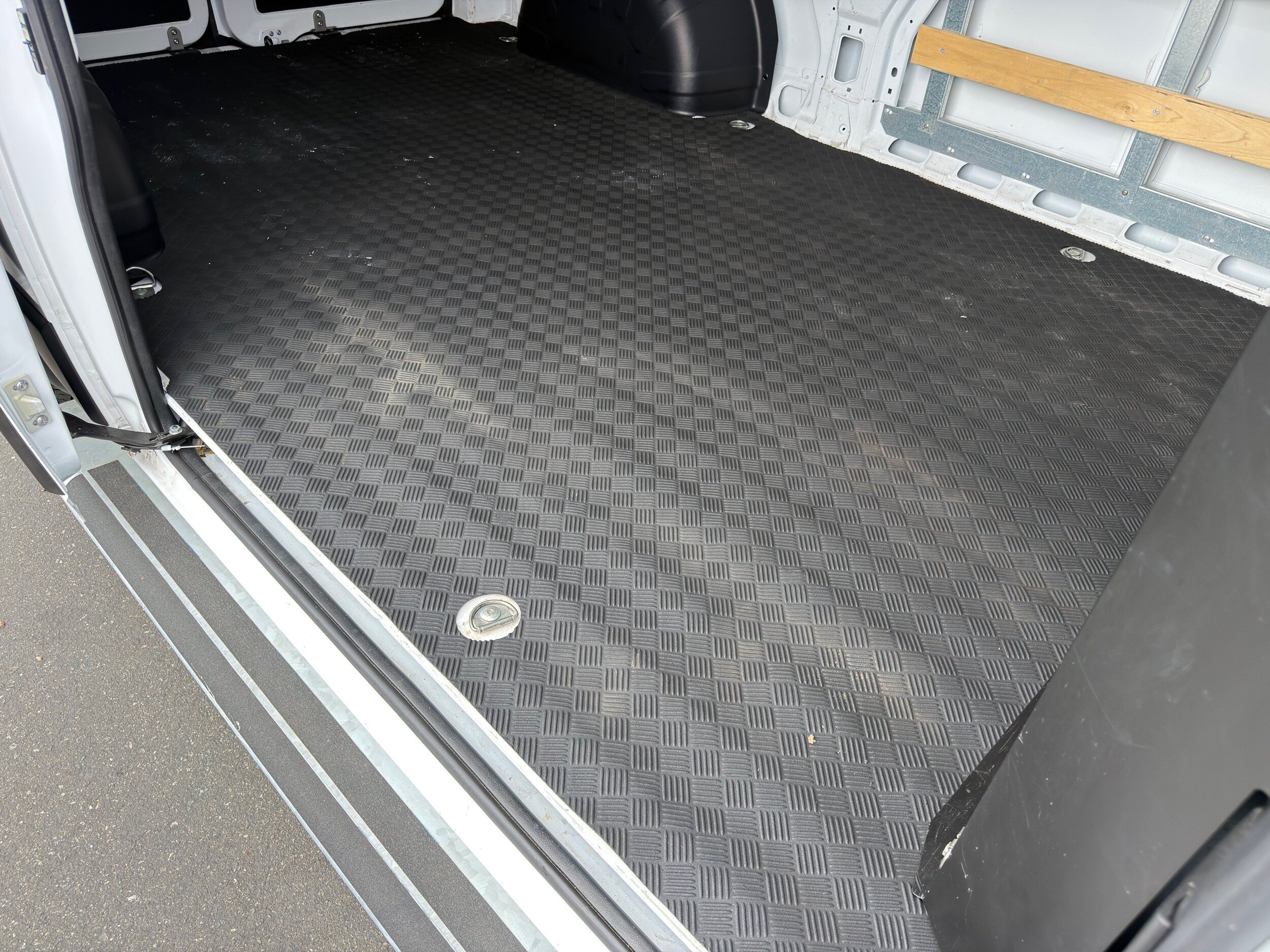 Used 2025 RAM ProMaster 2500 w/ U-Haul Equipment Group FWD image 16