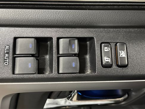 Used 2023 Toyota 4Runner Limited image 16