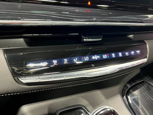 Used 2024 Cadillac Escalade Sport w/ LPO, ONYX Package AWD/4WD image 27