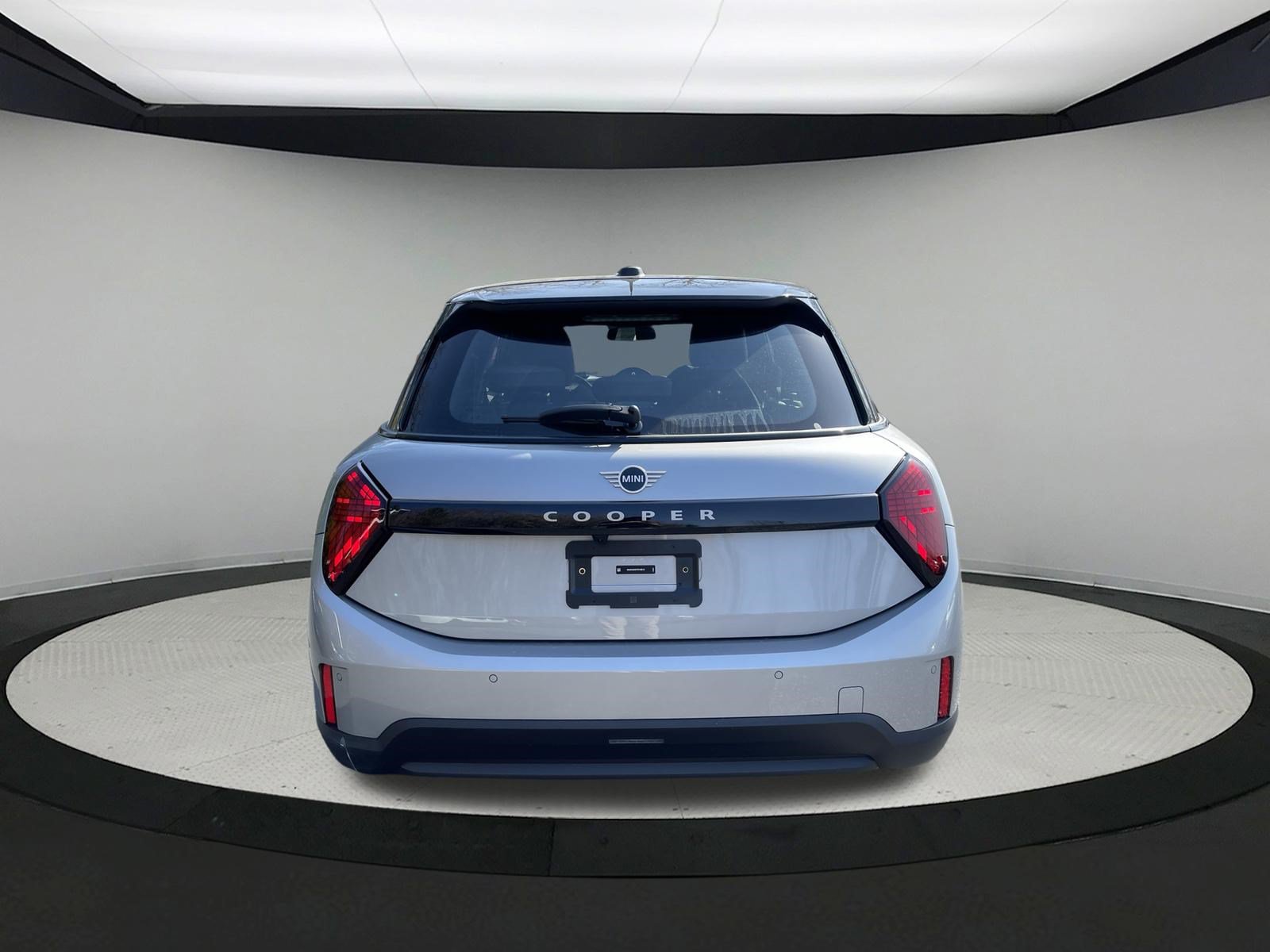 Used 2026 MINI Cooper 4-Door Hardtop FWD image 6