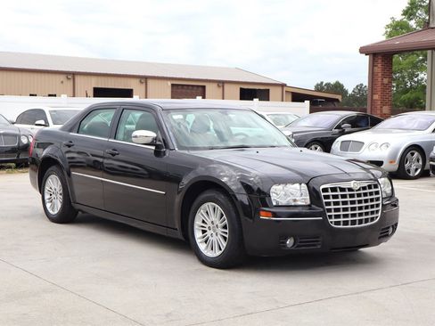 Used 2008 Chrysler 300 Touring RWD image 9