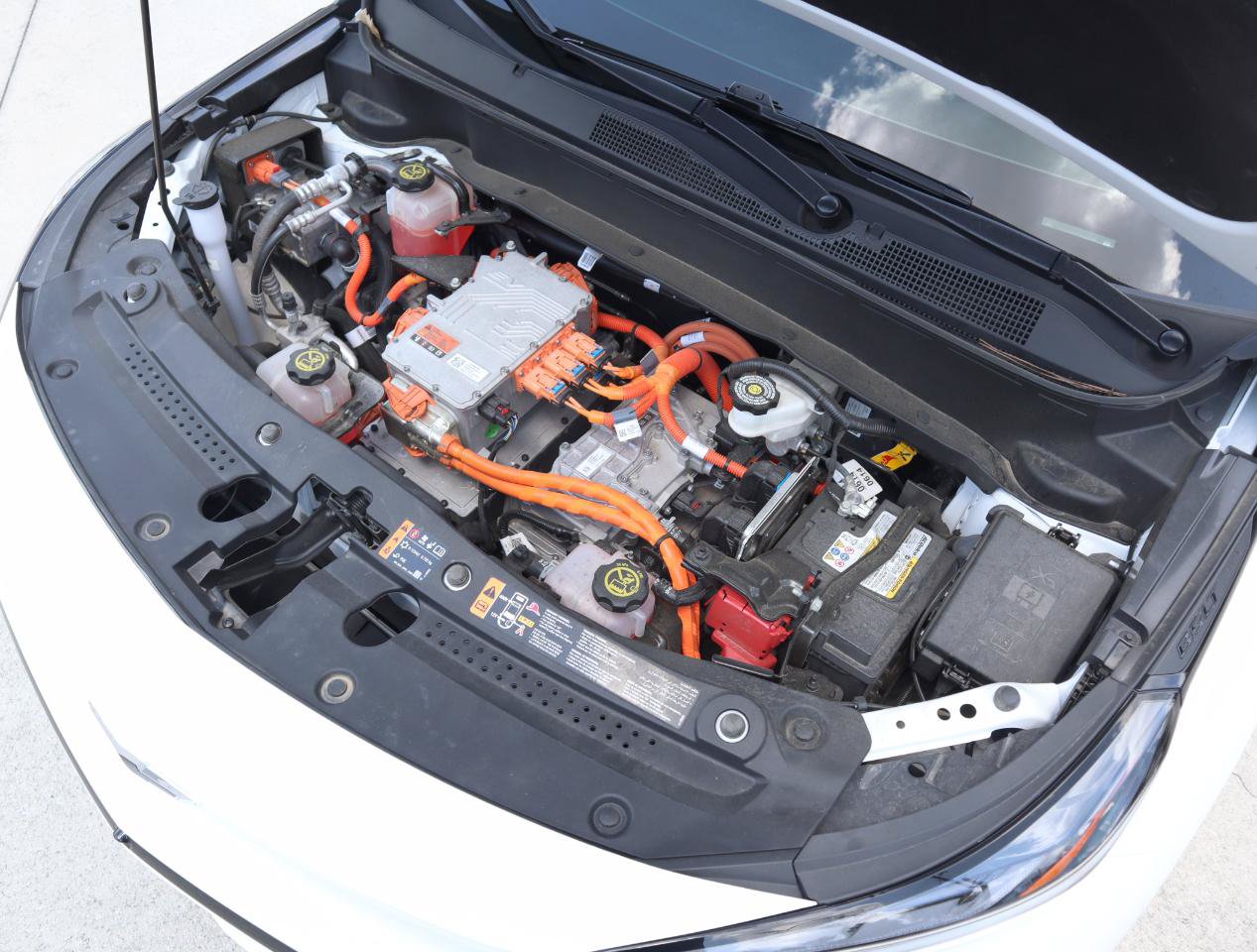 Used 2022 Chevrolet Bolt EUV Premier w/ Launch Edition FWD image 30