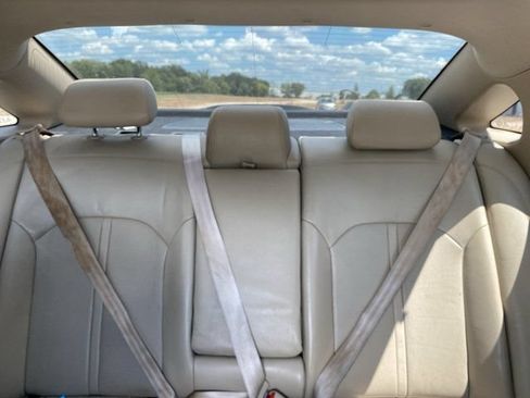 Used 2015 Hyundai Sonata Limited w/ Option Group 06 FWD image 27