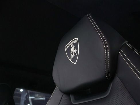 Used 2020 Lamborghini Urus image 86