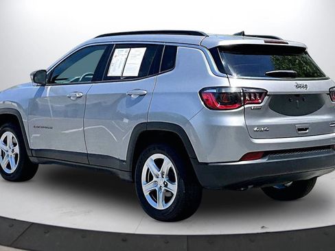 Used 2024 Jeep Compass Latitude AWD/4WD image 7