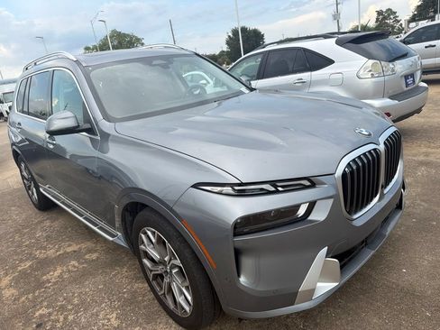 Used 2025 BMW X7 xDrive40i AWD/4WD image 5