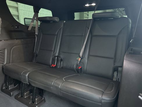 Used 2022 GMC Yukon XL Denali image 14