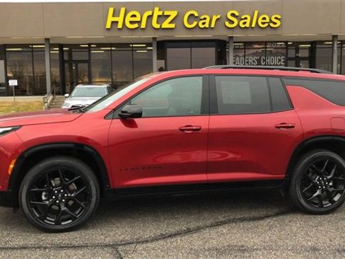 Used 2024 Chevrolet Traverse RS image 5