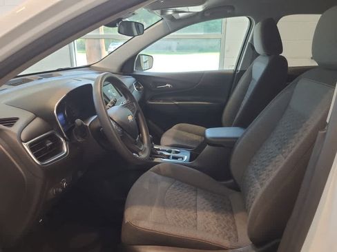 Used 2023 Chevrolet Equinox LT AWD/4WD image 11