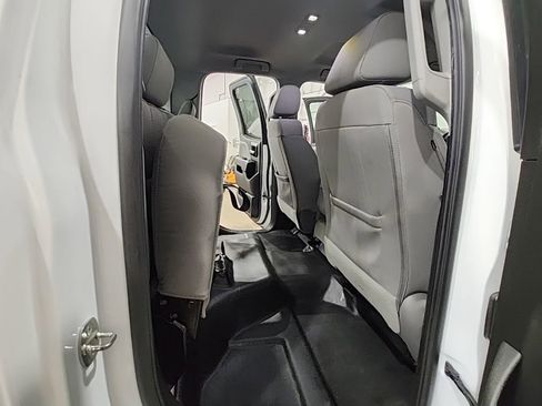 Used 2019 Chevrolet Silverado 2500 W/T AWD/4WD image 31
