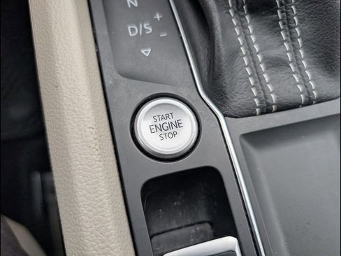 Used 2021 Volkswagen Atlas SEL R-Line FWD image 20