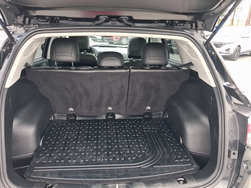 Used 2020 Jeep Compass Latitude w/ Popular Equipment Group FWD image 8