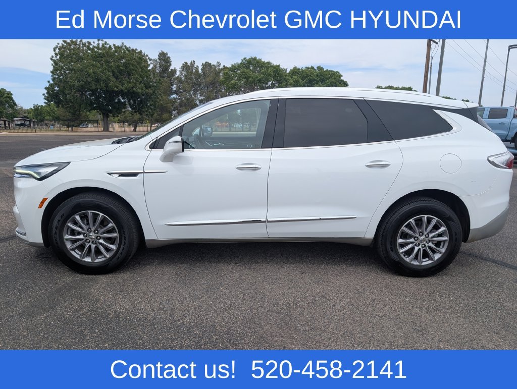 Used 2024 Buick Enclave Premium AWD/4WD image 2