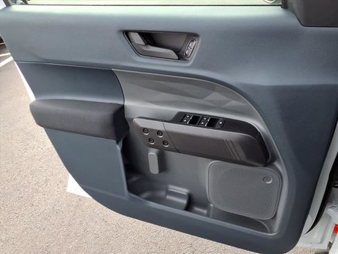 Used 2025 Ford Maverick XL w/ Equipment Group 102A image 14