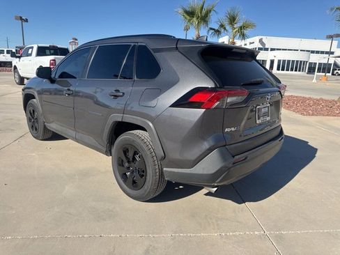 Used 2020 Toyota RAV4 LE image 3