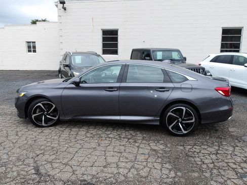 Used 2019 Honda Accord Sport image 3